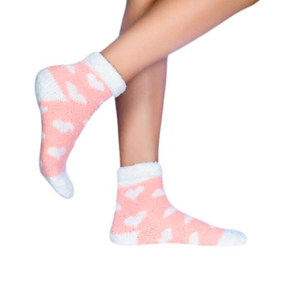 Hearts 💕 Fuzzy Socks - Picture 1 of 4